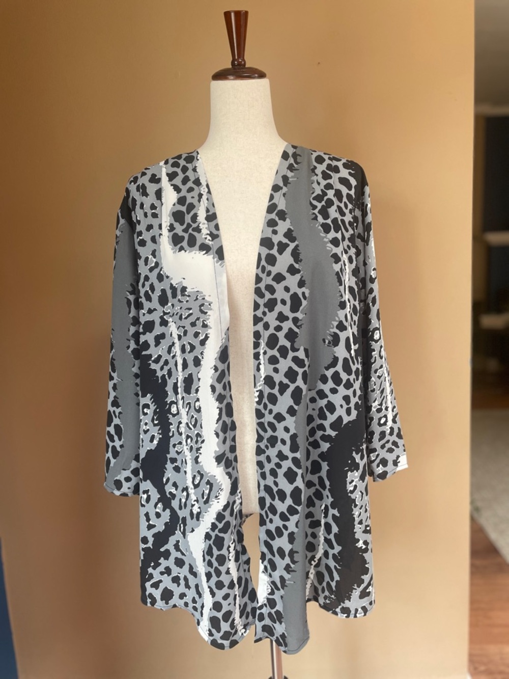 Bob Mackie Wearable Art Kimono Cardigan NEW XL Layering Animal Print Open Front
